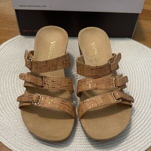 Vionic Park Dwyn Gold Cork Sandal